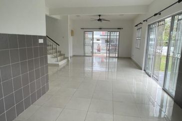 PELANGI HEIGHTS (TAMAN KAYANGAN)