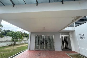 PELANGI HEIGHTS (TAMAN KAYANGAN)