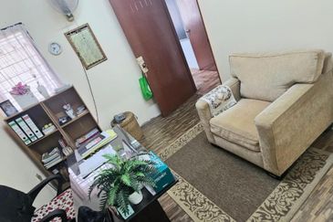 Pangsapuri Dato Ahmad Razali ampang GROUND FLOOR