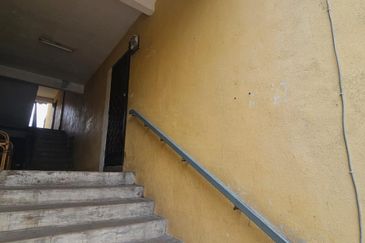 Pangsapuri Dato Ahmad Razali ampang GROUND FLOOR