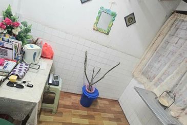 Pangsapuri Dato Ahmad Razali ampang GROUND FLOOR