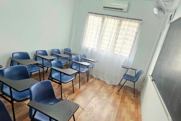 Pangsapuri Dato Ahmad Razali ampang GROUND FLOOR