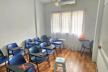 Pangsapuri Dato Ahmad Razali ampang GROUND FLOOR