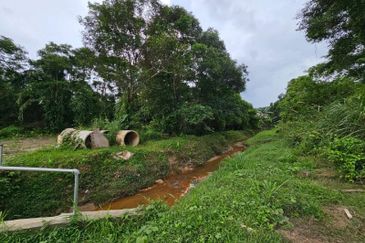 Desa Pinggiran Putra