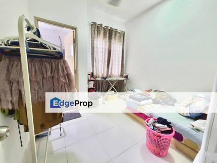 [FACING OPEN] RENOVATED Double Storey Terrace, Taman Pelangi, Semenyih 2 (Rafflesia), Selangor, Semenyih