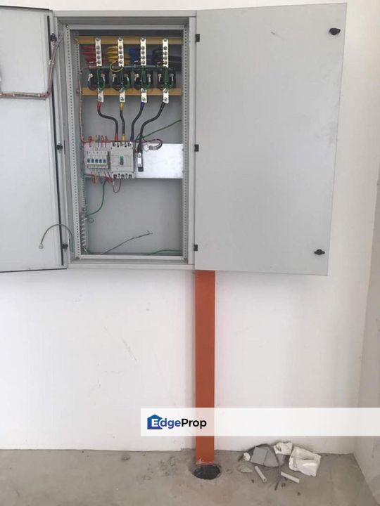 2 Storey Semi-D Factory Warehouse at Lekas 32 Industrial Park, Semenyih, Selangor, Semenyih