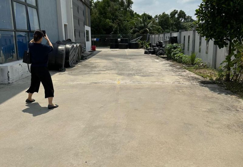 Lekas 32 Industrial Park