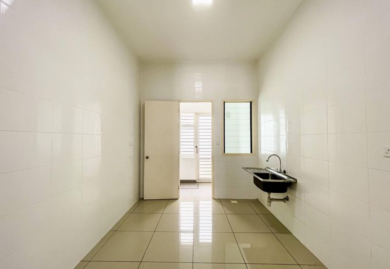 Cradleton @ Eco Majestic