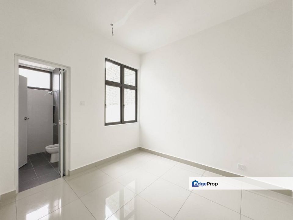 For SALE Double Storey Terrace Mutiara Hills, Semenyih, Selangor, Semenyih