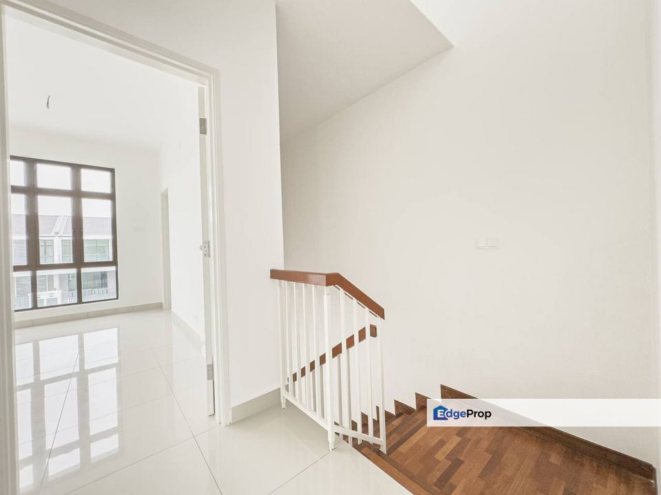For SALE Double Storey Terrace Mutiara Hills, Semenyih, Selangor, Semenyih