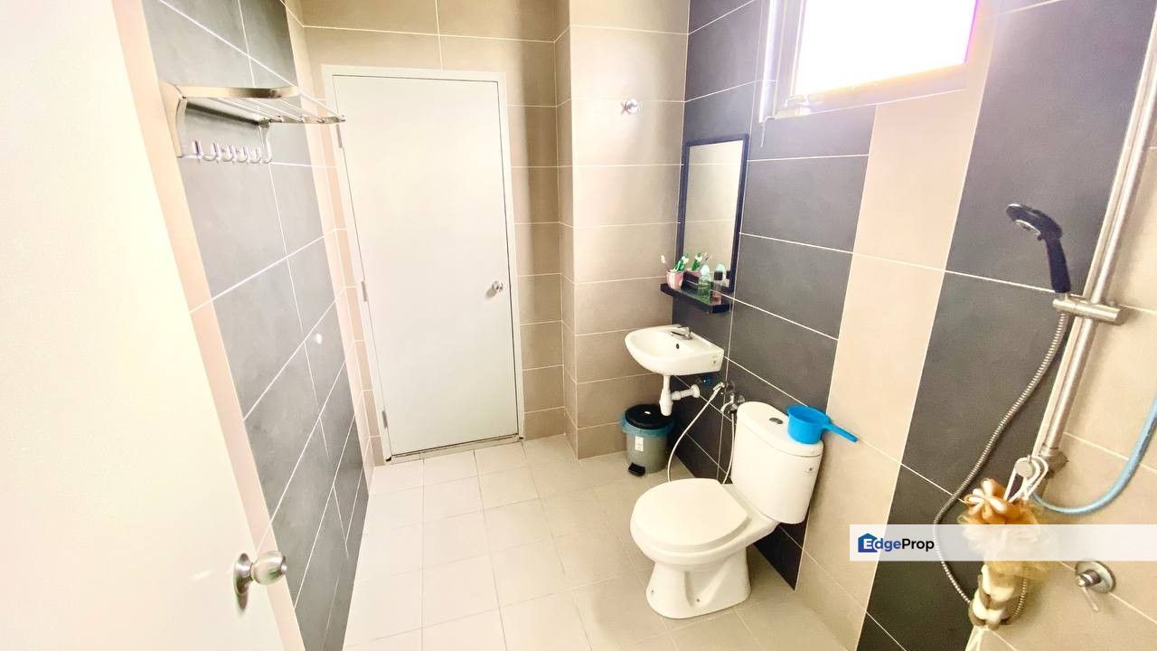 For SALE [Partial Furnished] Double Storey Intermediate Terrace House Taman Sempurna Jaya, Semenyih, Selangor, Semenyih