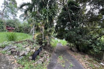 Tanah Untuk Dijual Kampung Bongek, Rembau Negeri Sembilan (Pertanian Status Kediaman)