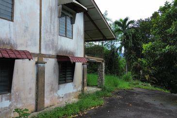 Tanah Untuk Dijual Kampung Bongek, Rembau Negeri Sembilan (Pertanian Status Kediaman)