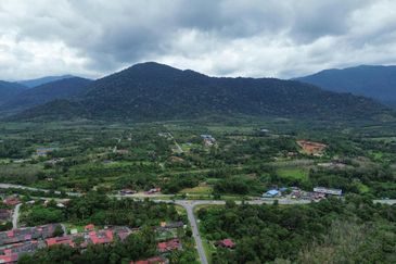 Tanah Untuk Dijual Kampung Bongek, Rembau Negeri Sembilan (Pertanian Status Kediaman)