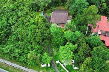 Tanah Untuk Dijual Kampung Bongek, Rembau Negeri Sembilan (Pertanian Status Kediaman)