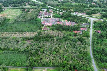 Tanah Untuk Dijual Kampung Bongek, Rembau Negeri Sembilan (Pertanian Status Kediaman)
