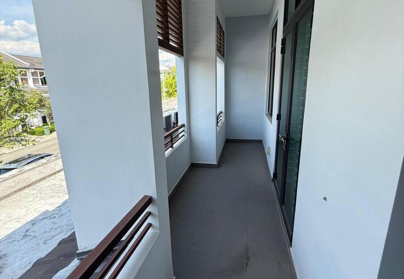 Cradleton @ Eco Majestic