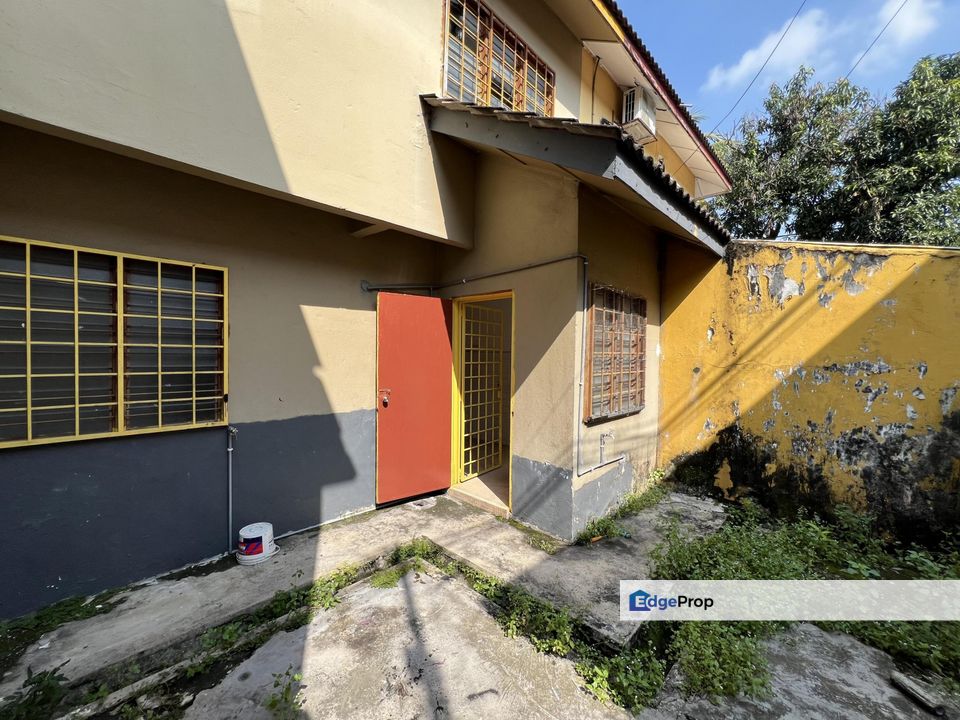 For SALE 2 Storey [FACING OPEN LRT DISTANCE] Taman Puchong Perdana , Selangor, Puchong