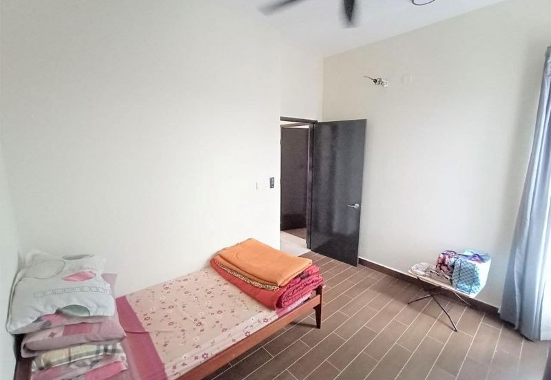 Aura Residence @ Precint 8