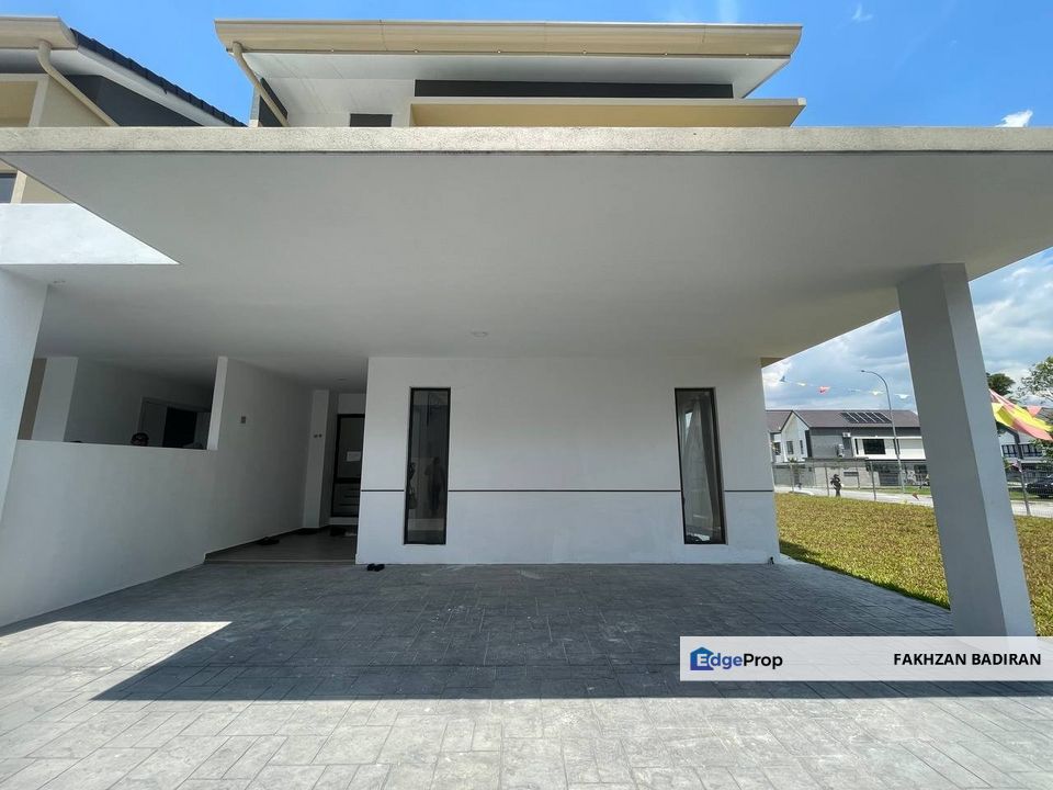 Superlink Homes Shah Alam Seksyen U12, 2,408-3,131sf, 4 Bedrooms, Pool Options, Selangor, Shah Alam