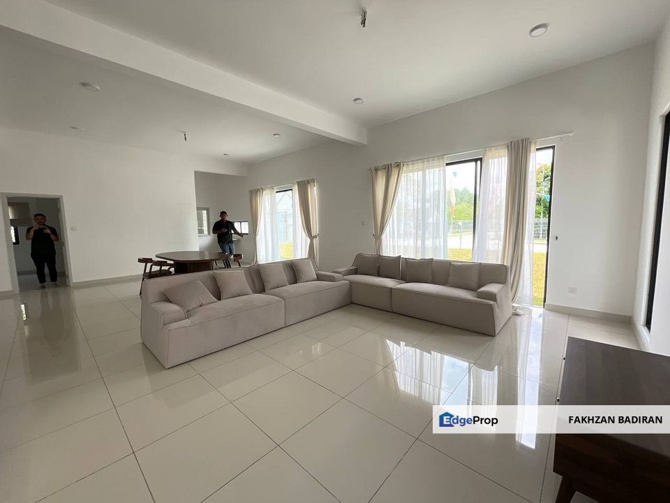 Superlink Homes Shah Alam Seksyen U12, 2,408-3,131sf, 4 Bedrooms, Pool Options, Selangor, Shah Alam