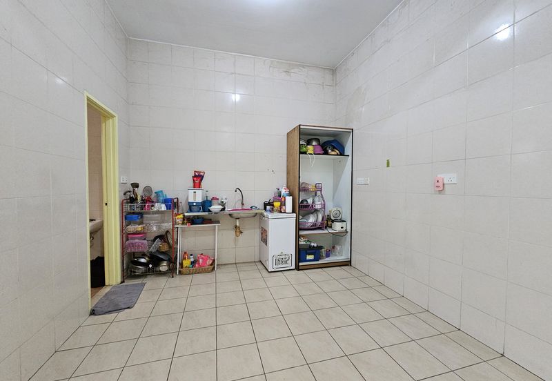 2 Storey Freehold Terrace House at Bukit Jelutong