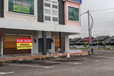Shop House Or Shop Office For Rent In Taman Emas Bidor Perak
