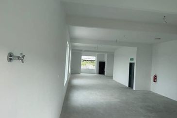Shop House Or Shop Office For Rent In Taman Emas Bidor Perak