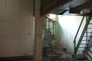 3 Storey Heritage Shop @ Jalan Bunga Raya for Rent