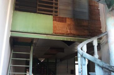 3 Storey Heritage Shop @ Jalan Bunga Raya for Rent