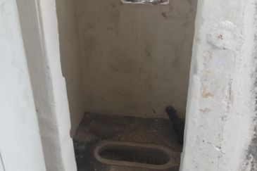 3 Storey Heritage Shop @ Jalan Bunga Raya for Rent