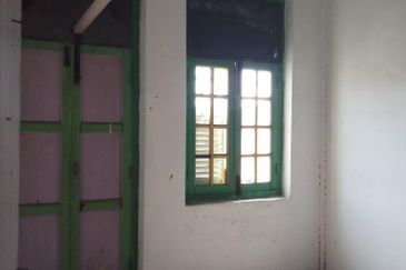 3 Storey Heritage Shop @ Jalan Bunga Raya for Rent