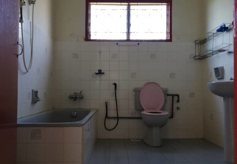 Klebang Single Storey Bungalow For Sale