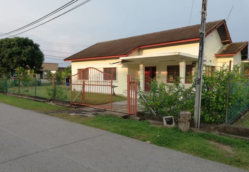Klebang Single Storey Bungalow For Sale