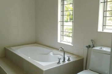 Tiara Golf Resort Ayer Keroh Melaka, Single Storey Bungalow for SALE