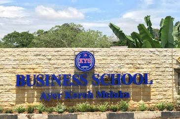 *Ayer Keroh Agriculture Land Behind Royal Custom Melaka*