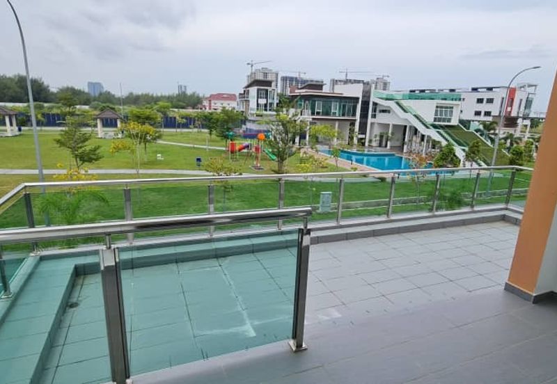 A big condo in Kampung Lapan for sale.