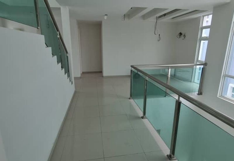 A big condo in Kampung Lapan for sale.