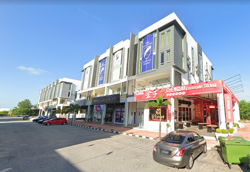 4-storey Endlot Shoplot (2 adjoining unit)