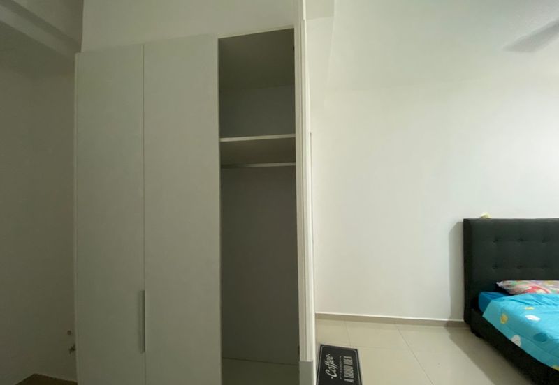 NOVO 8 Dual Key Unit More Privacy (4-6 ppl) Furnishing Unit For Rent