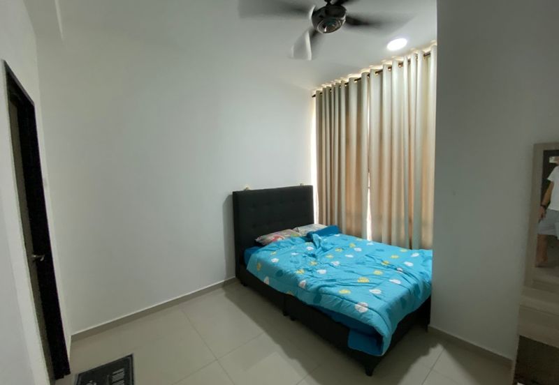 NOVO 8 Dual Key Unit More Privacy (4-6 ppl) Furnishing Unit For Rent