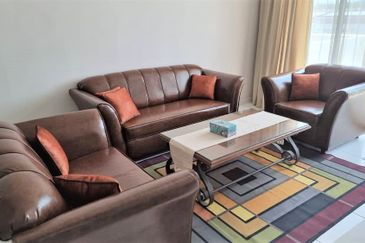 Grand Residence Full Furnishing with Wifi Extra Balcony Space