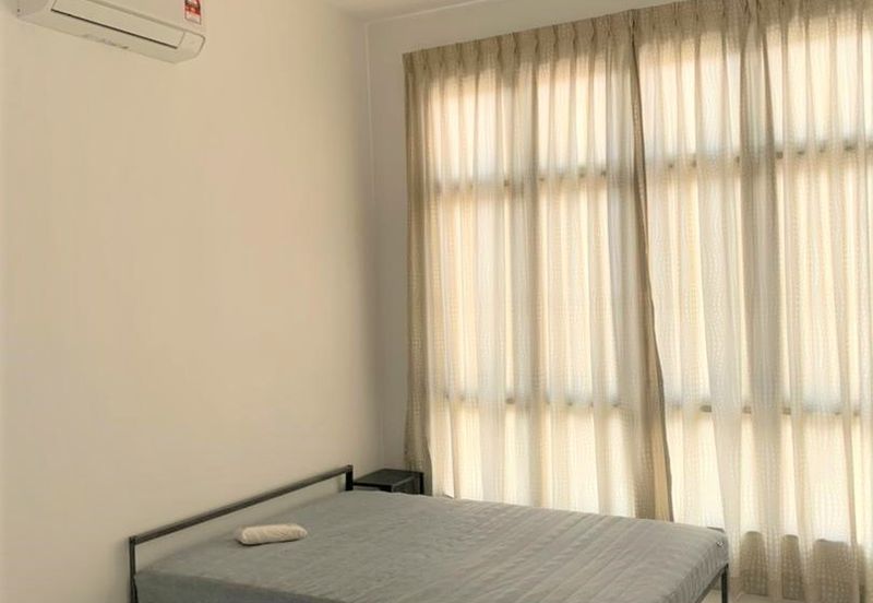 Corner Furnishing 3 Rooms Unit For Rent
