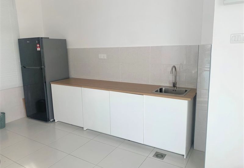 Corner Furnishing 3 Rooms Unit For Rent