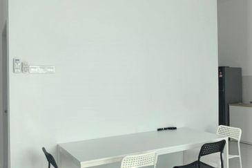 Corner Furnishing 3 Rooms Unit For Rent