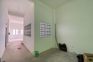 Kota Laksamana Jaya Hot Area Shoplot "Porto Historia" For Rent, Beside The Wave Condominium