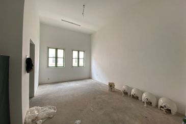 Kota Laksamana Jaya Hot Area Shoplot "Porto Historia" For Rent, Beside The Wave Condominium