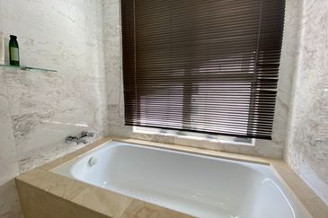 Silverscape Residence Modern Luxury Condominium in Melaka Raya For Sale