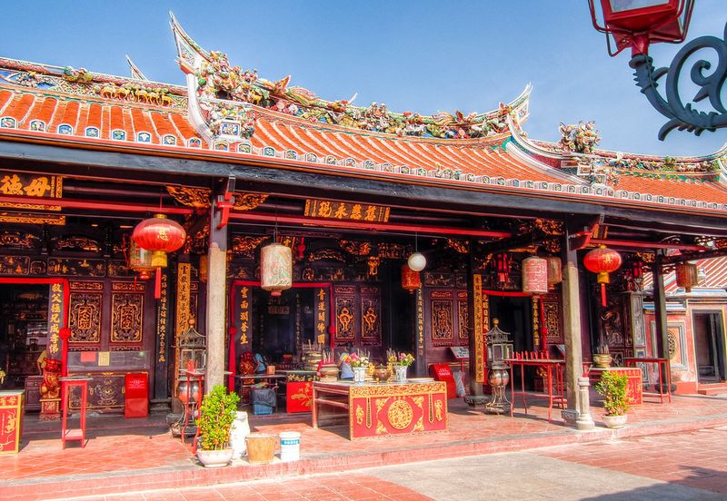 Jonker Street Area Pre War Heritage Shop House For Sale