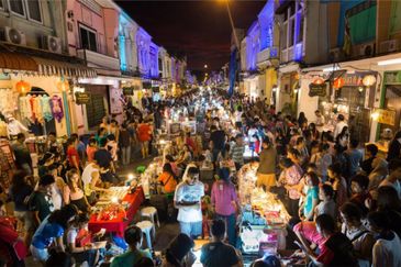 Jonker Street Area Pre War Heritage Shop House For Sale